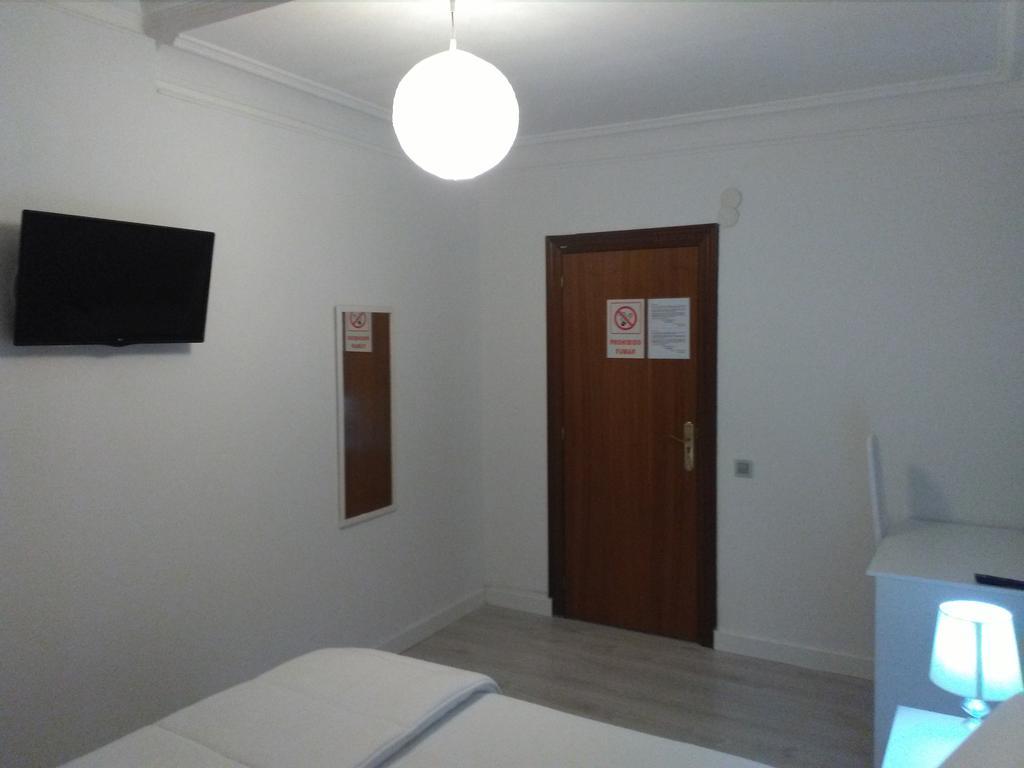 Pension Saint Mateo Logroño Exterior foto